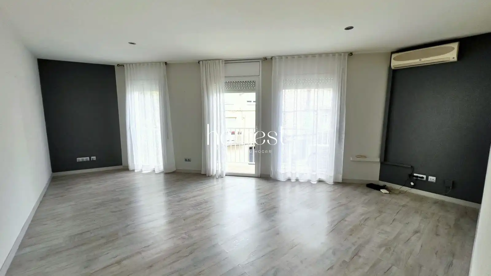 Sala d'estar de Pis en venda en Igualada amb Aire condicionat, Calefacció i Terrassa
