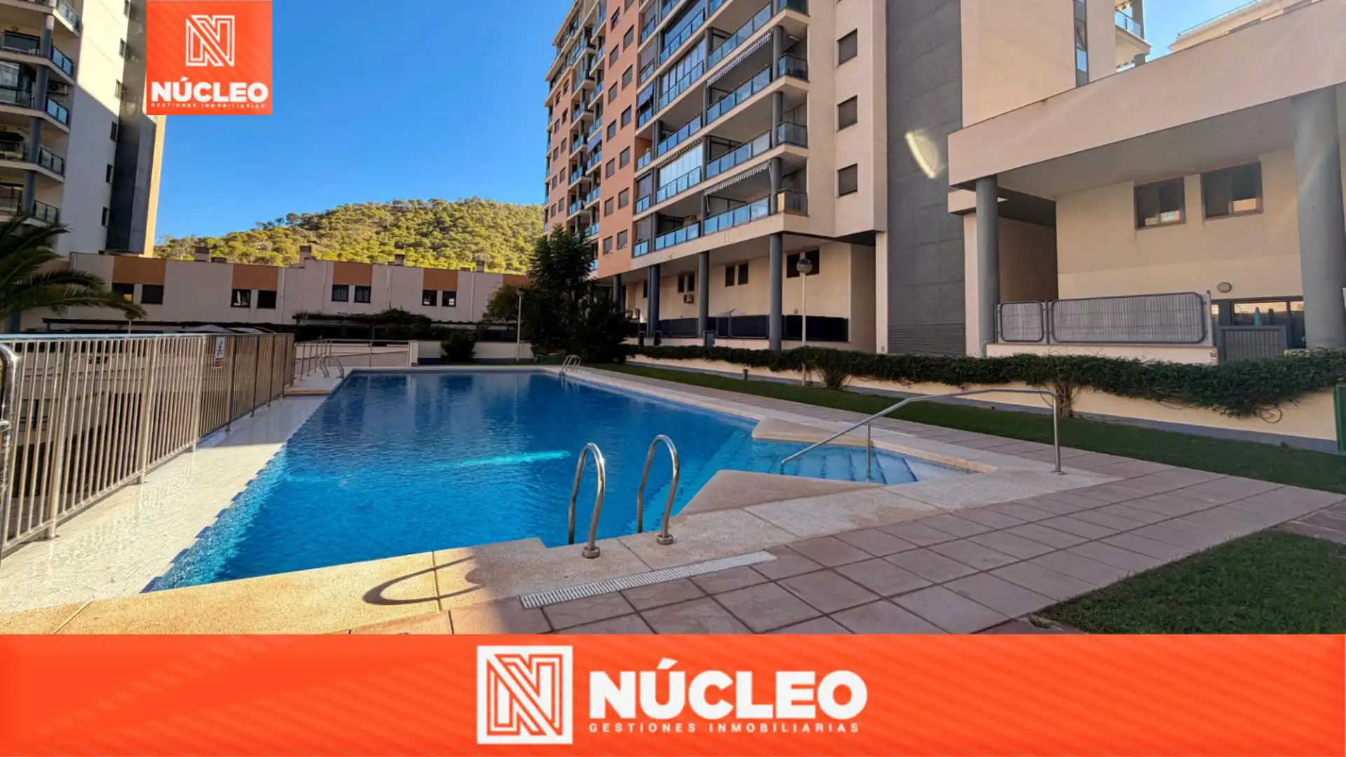 Pis amb piscina en venda a Carrer Tramuntana
