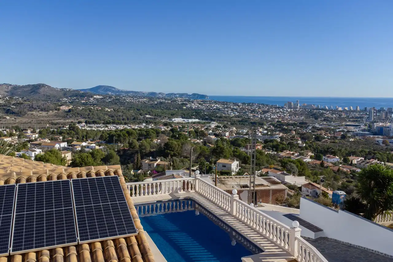 Vista exterior de Casa o chalet en venta en Calpe / Calp con Terraza y Trastero