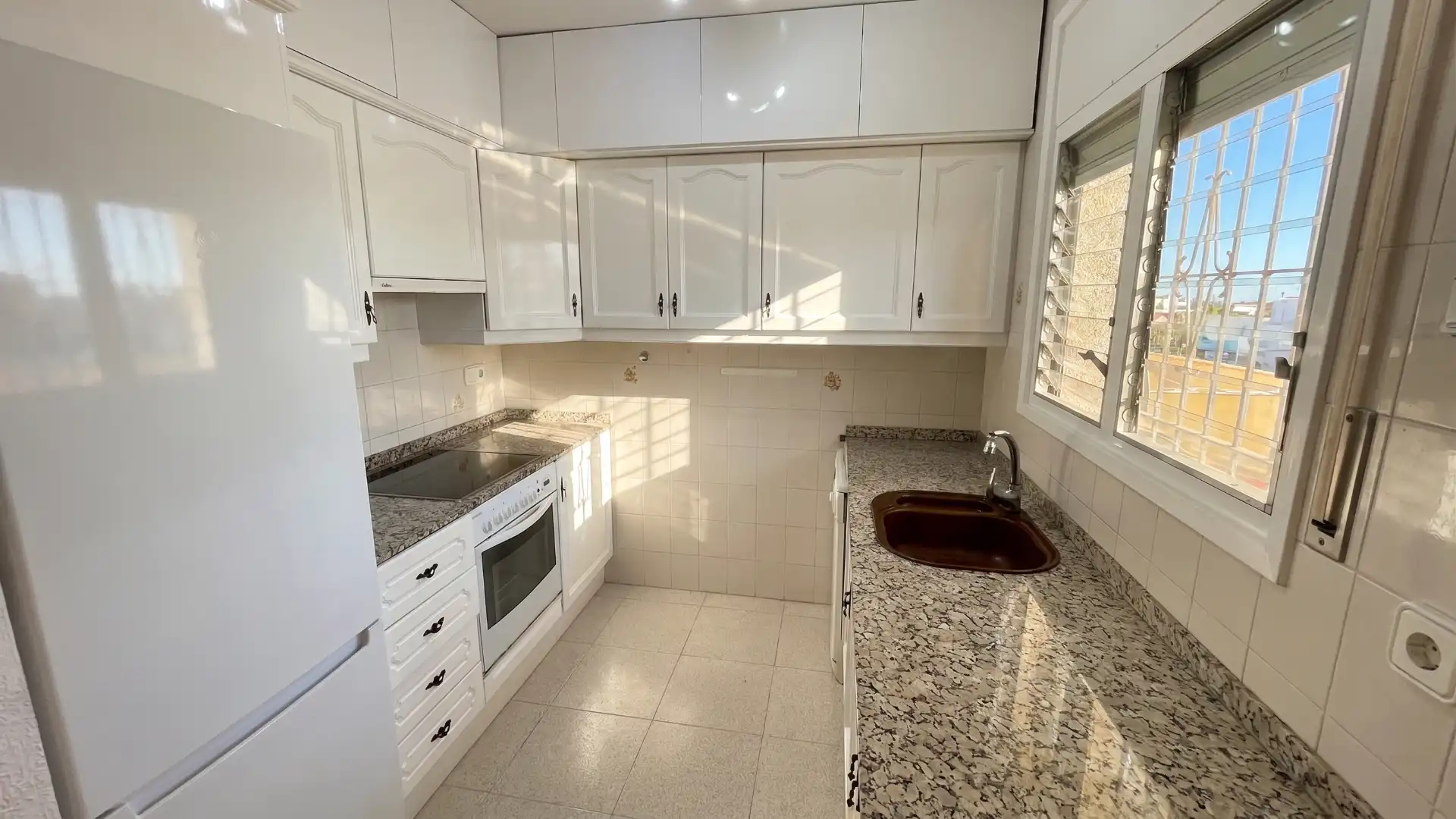 Cocina de Casa o chalet en venta en L'Ametlla de Mar  con Aire acondicionado, Jardín privado y Piscina