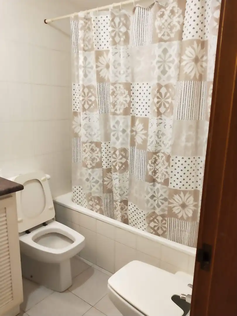 Bathroom of Flat for rent in Girona  with Furnished