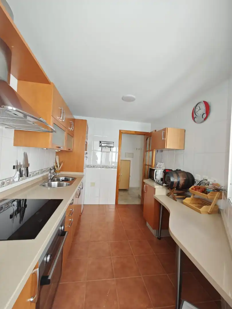Cuina de Àtic en venda en Vélez-Málaga amb Aire condicionat, Terrassa i Moblat