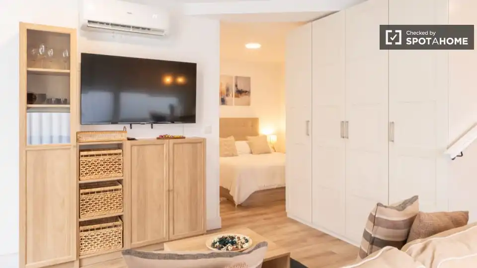 Flat for rent in Almenara -Ventilla