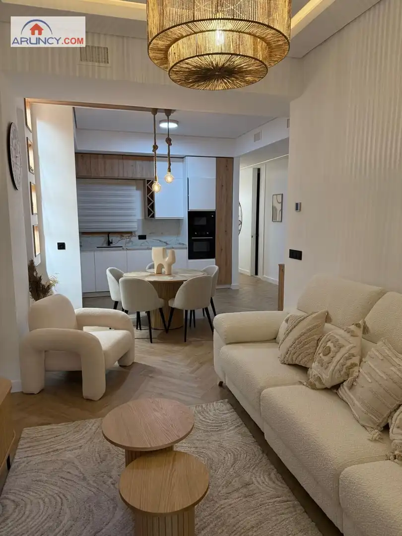 Living room of Flat for sale in Sevilla  with Air Conditioner, Heating and Furnished