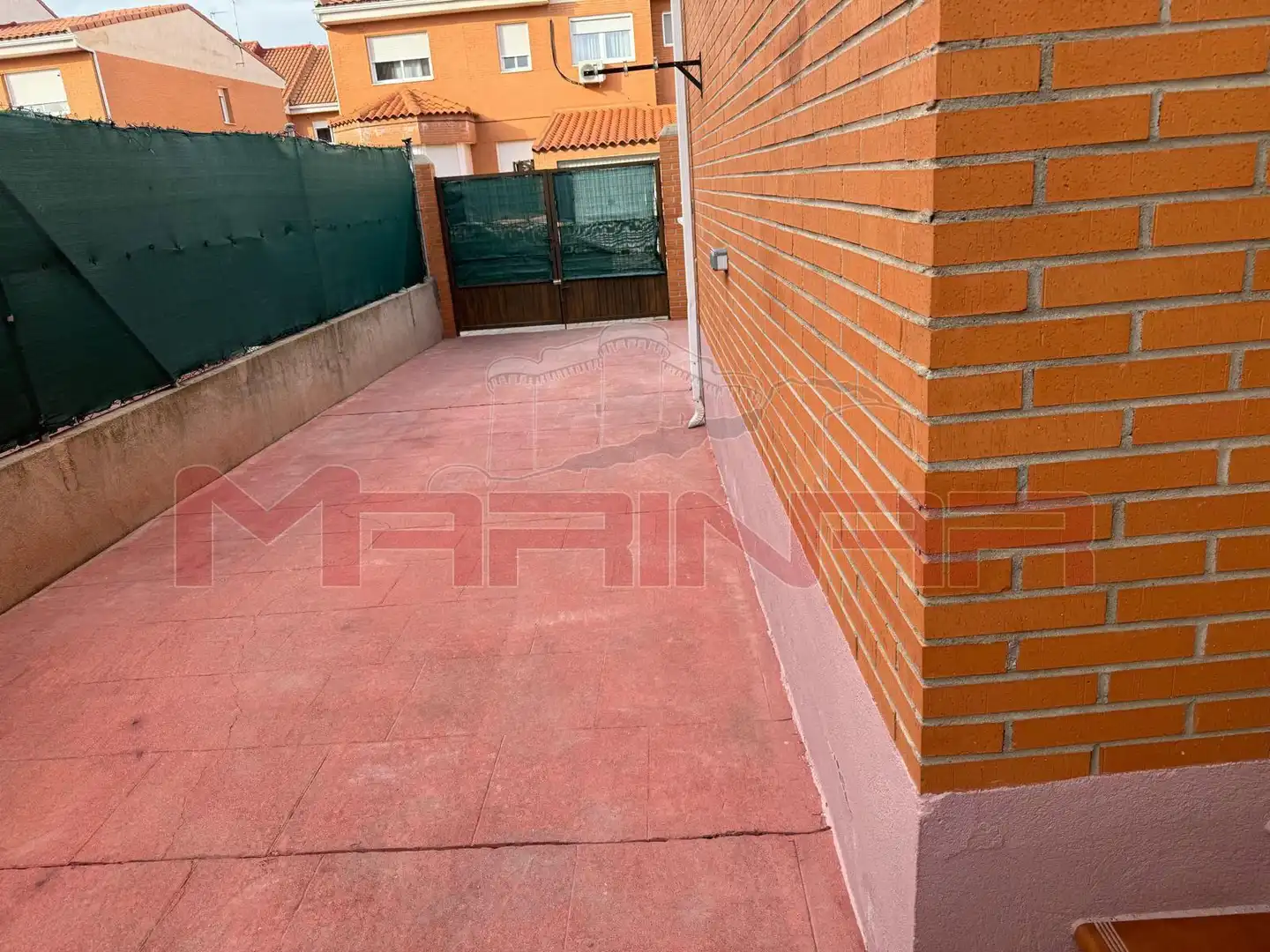 Vista exterior de Casa adosada en venta en Seseña con Calefacción y Jardín privado