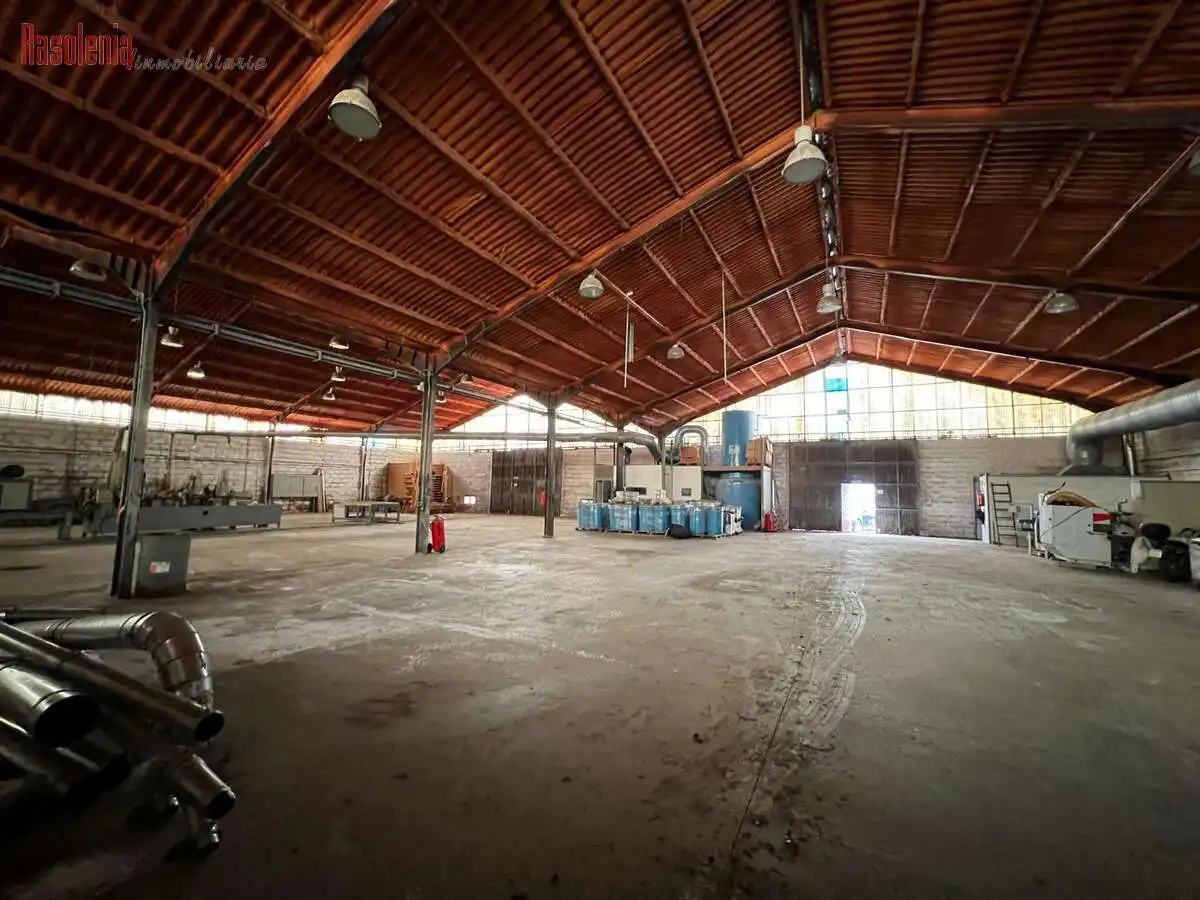 Nave industrial en venta en Cambre 