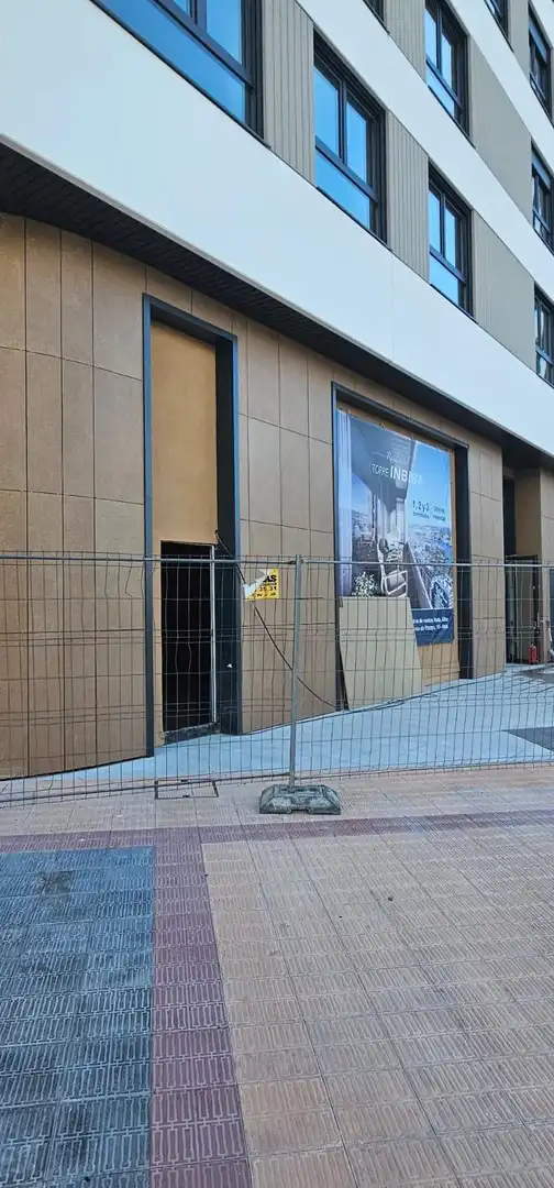 Vista exterior de Local de alquiler en Barakaldo 