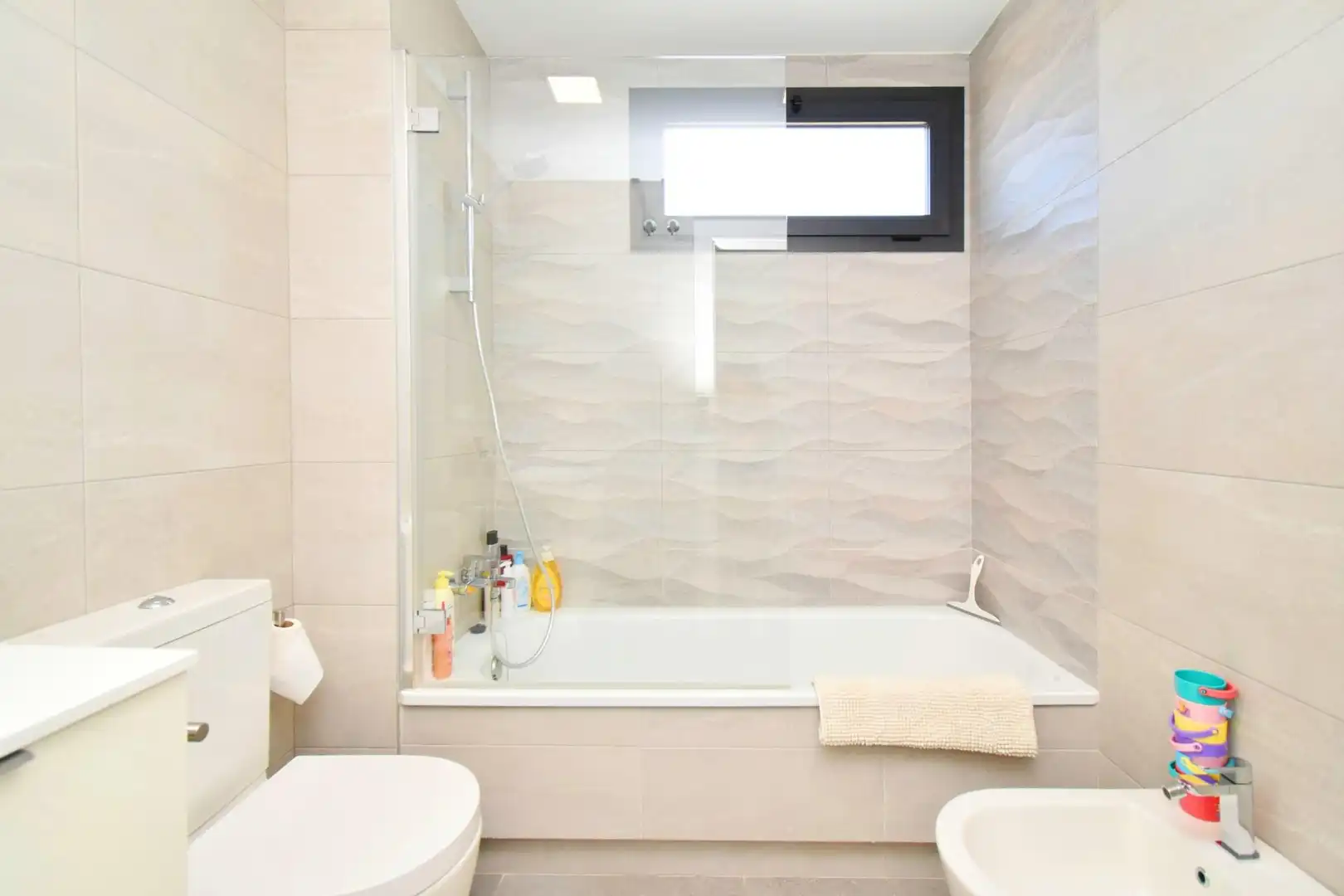 Baño de Casa o chalet en venta en Almería con Aire acondicionado, Terraza y Trastero