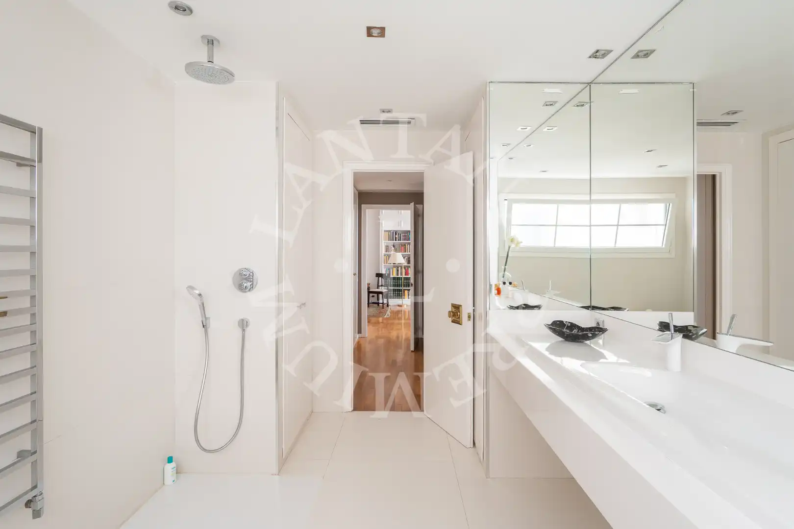 Baño de Ático en venta en Barcelona con Aire acondicionado, Calefacción y Parquet
