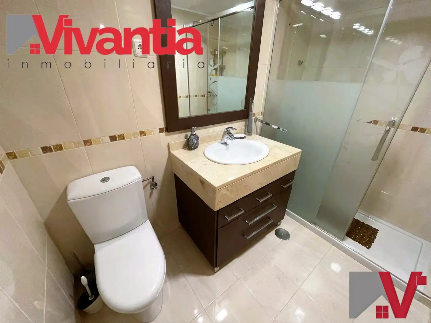 Bathroom of Flat for sale in Lorca  with Air Conditioner and Heating