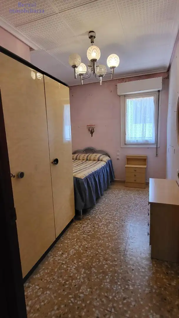 Bedroom of Flat for sale in  Logroño  with Terrace and Storage room