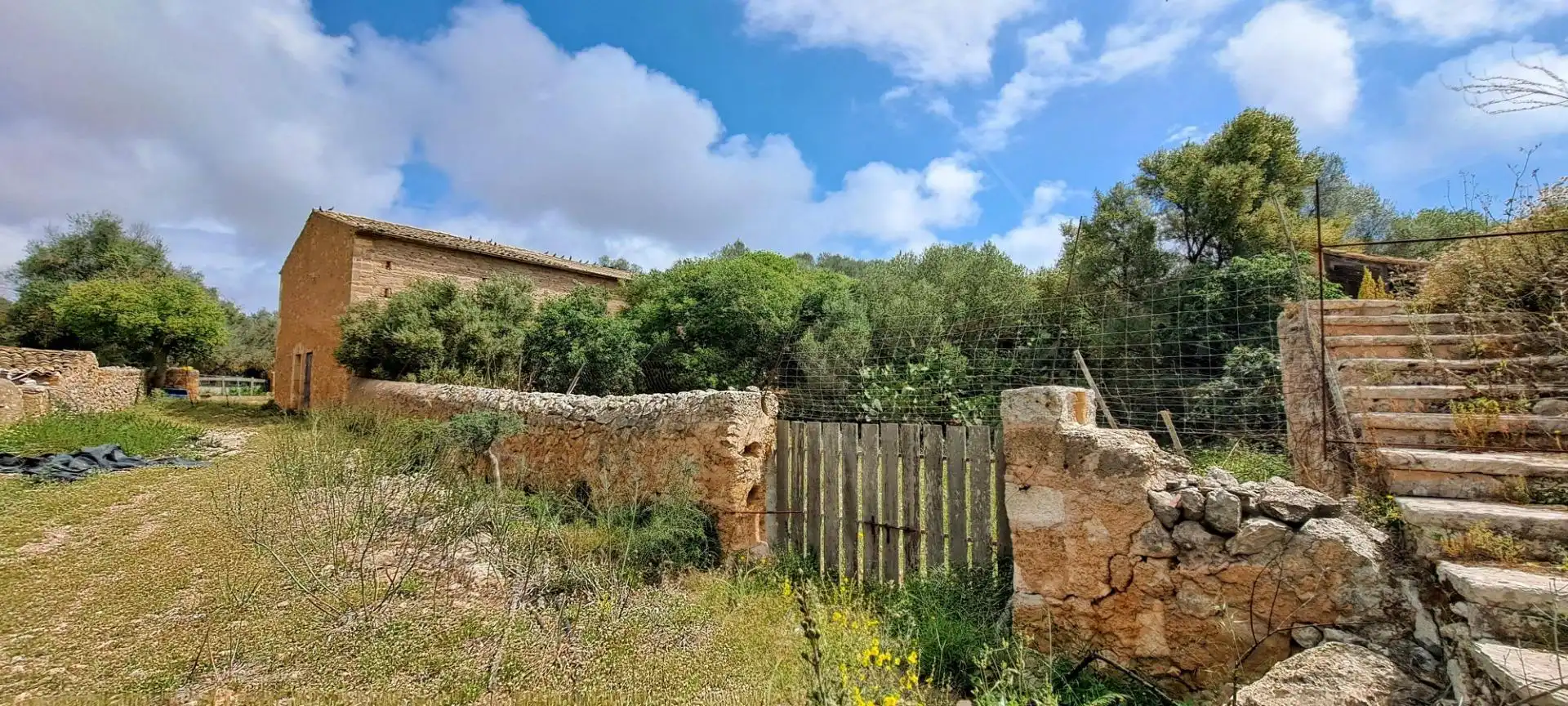 Country homes for sale in Sant Llorenç des Cardassar  with Air Conditioner, Private garden and Terrace