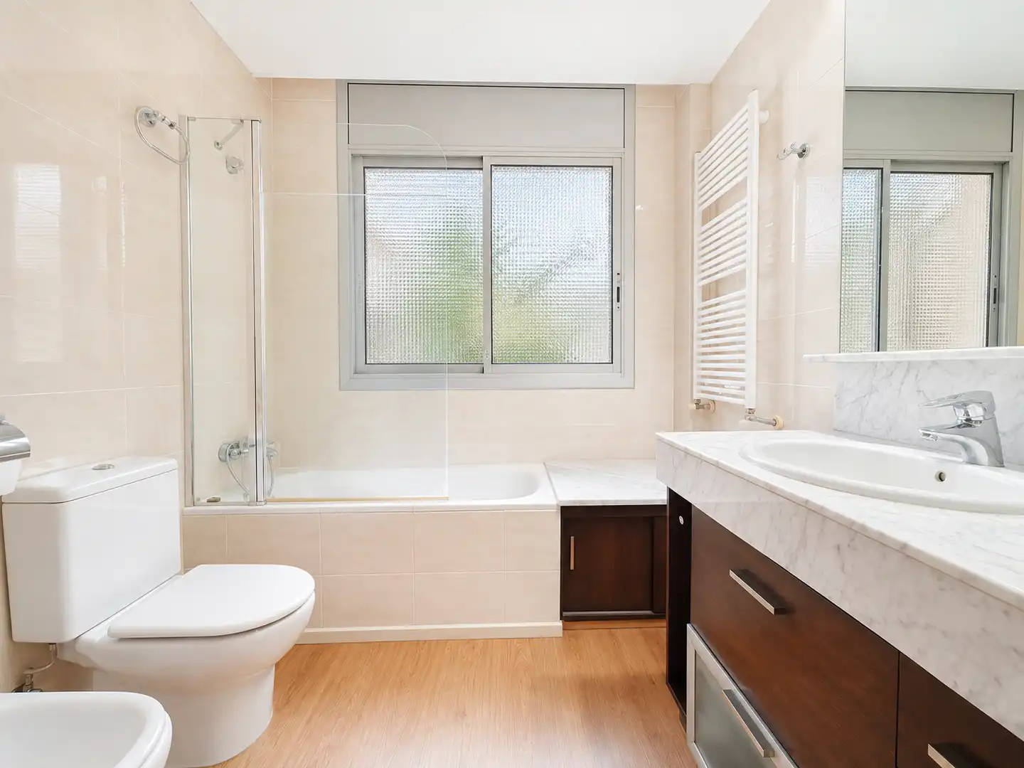 Bathroom of Houses for sale in Barcelona  with Air Conditioner, Heating and Terrace
