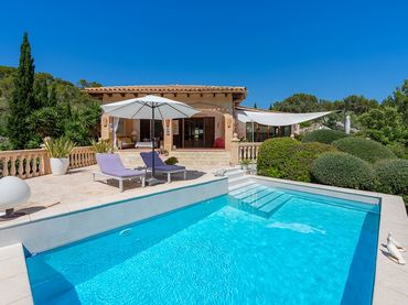 Casa rústica amb piscina en venda a Andratx pueblo