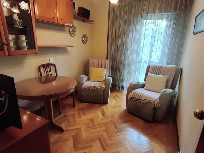 Sala de estar de Piso en venta en  Madrid Capital con Aire acondicionado y Balcón