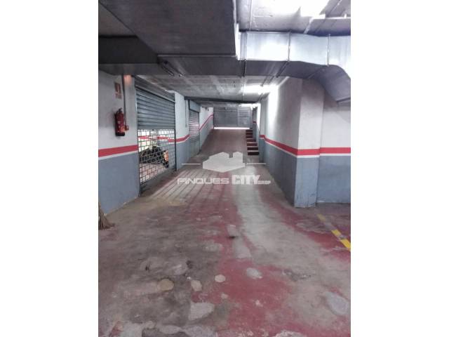 Garaje en Venta en Republica Dominicana  en Poblenou
