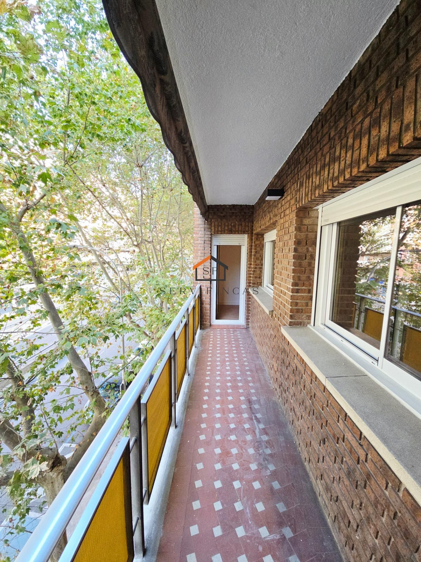 Exterior view of Flat to rent in  Madrid Capital  with Heating and Terrace
