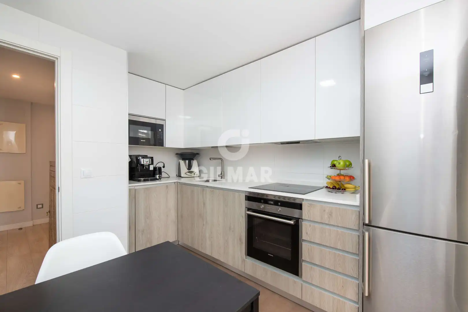 Kitchen of Flat for sale in Madrid  with Heating, Private garden and Storage room