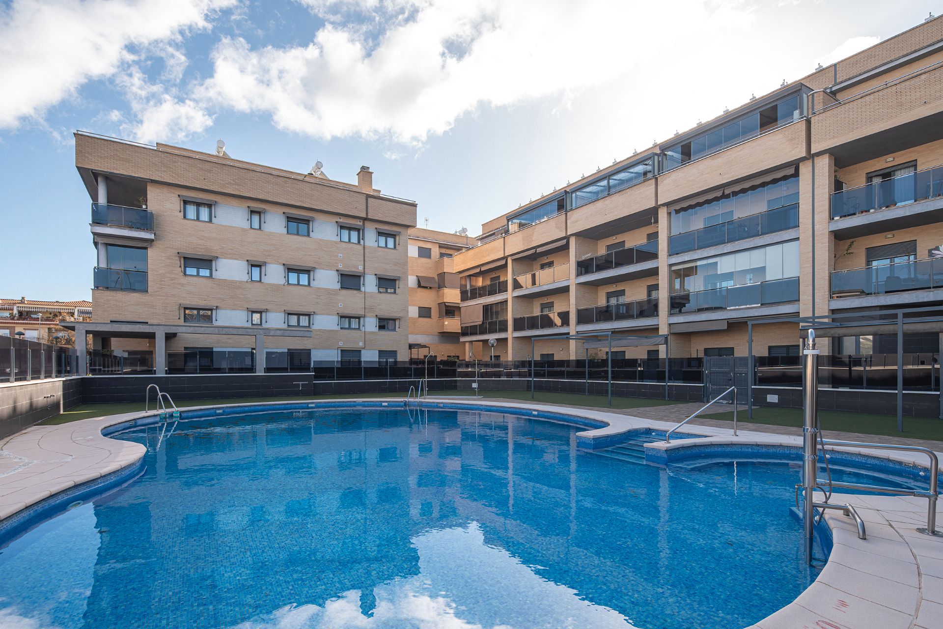 Swimming pool of Attic for sale in Maracena  with Air Conditioner, Heating and Terrace