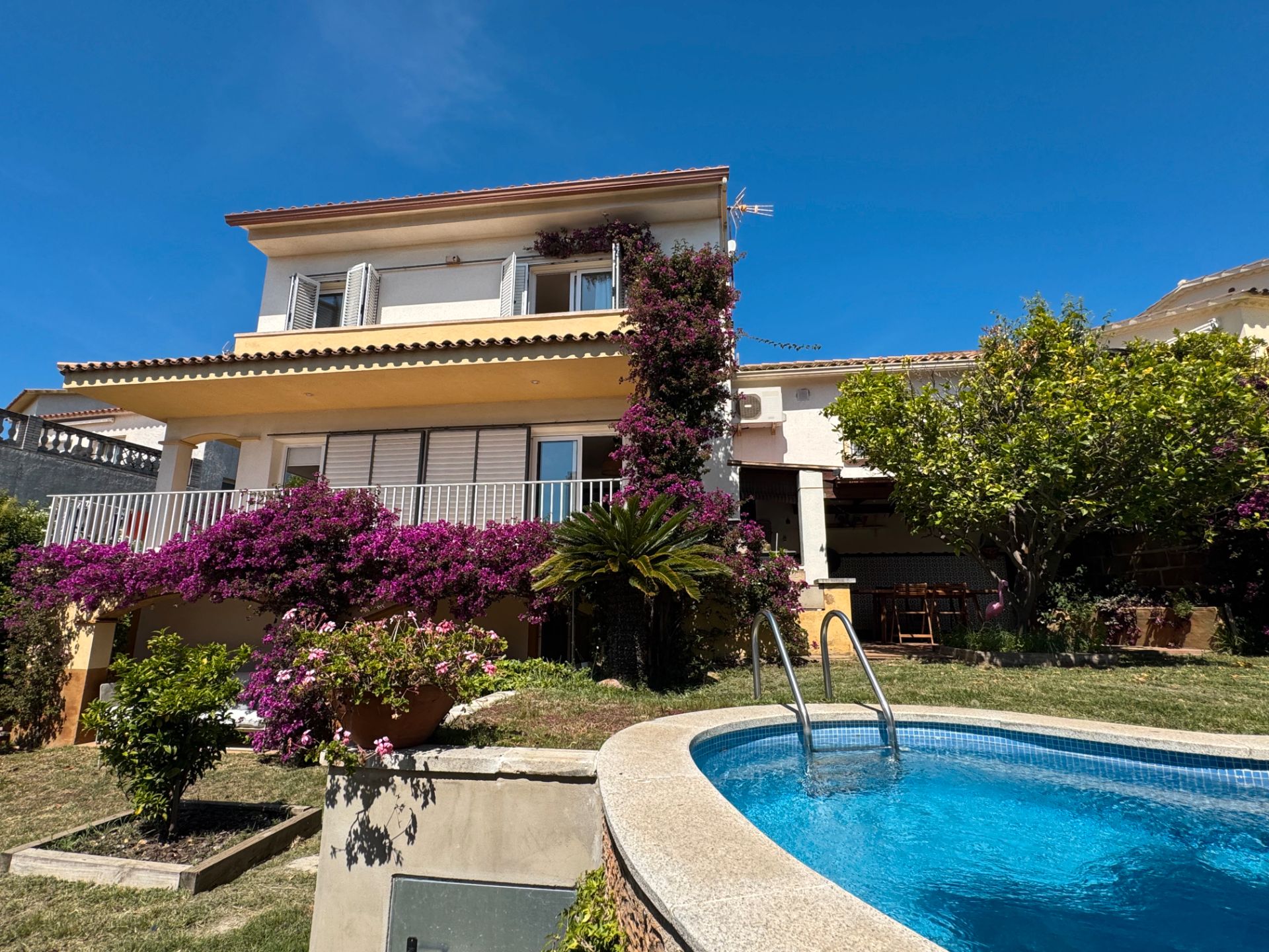Vista exterior de Casa o xalet en venda en Sant Feliu de Guíxols amb Aire condicionat, Calefacció i Jardí privat