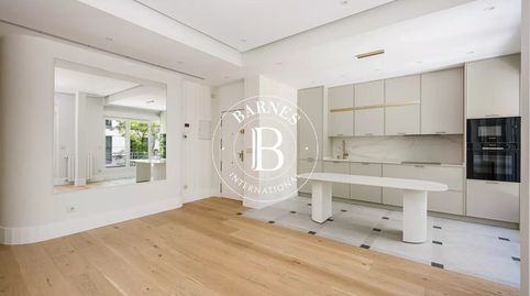 Foto 2 de Piso en venta en Ríos Rosas - Nuevos Ministerios, Madrid Capital