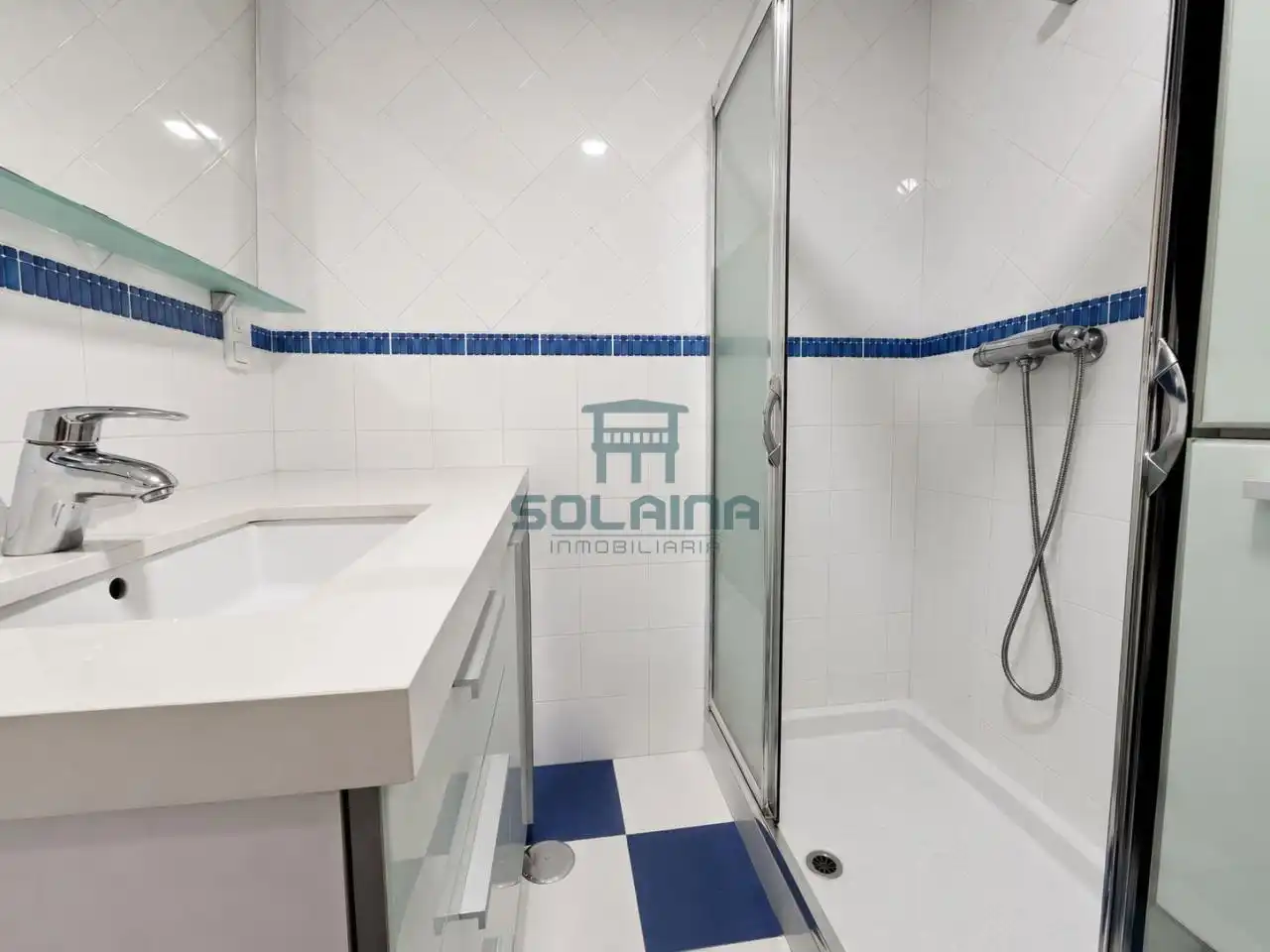 Bathroom of Duplexes for sale in Ourense Capital   with Air Conditioner and Heating
