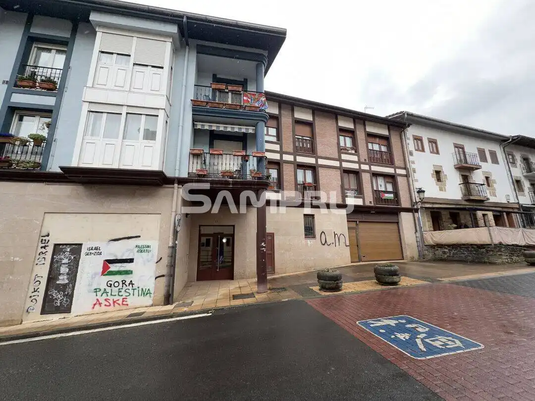 Exterior view of Flat for sale in Aramaio  with Balcony