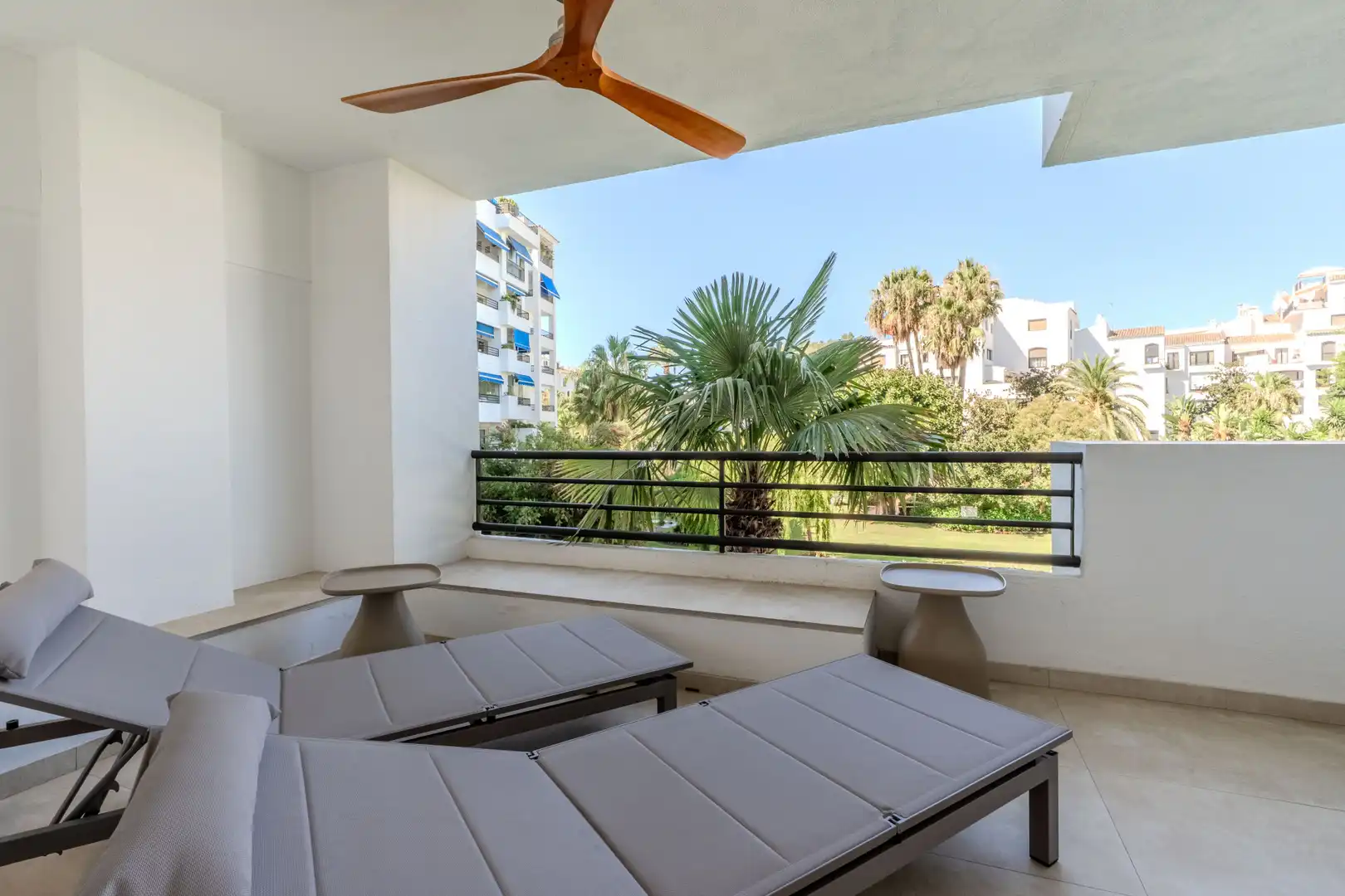 Apartament amb piscina en venda a Nueva Andalucía, imagen 8