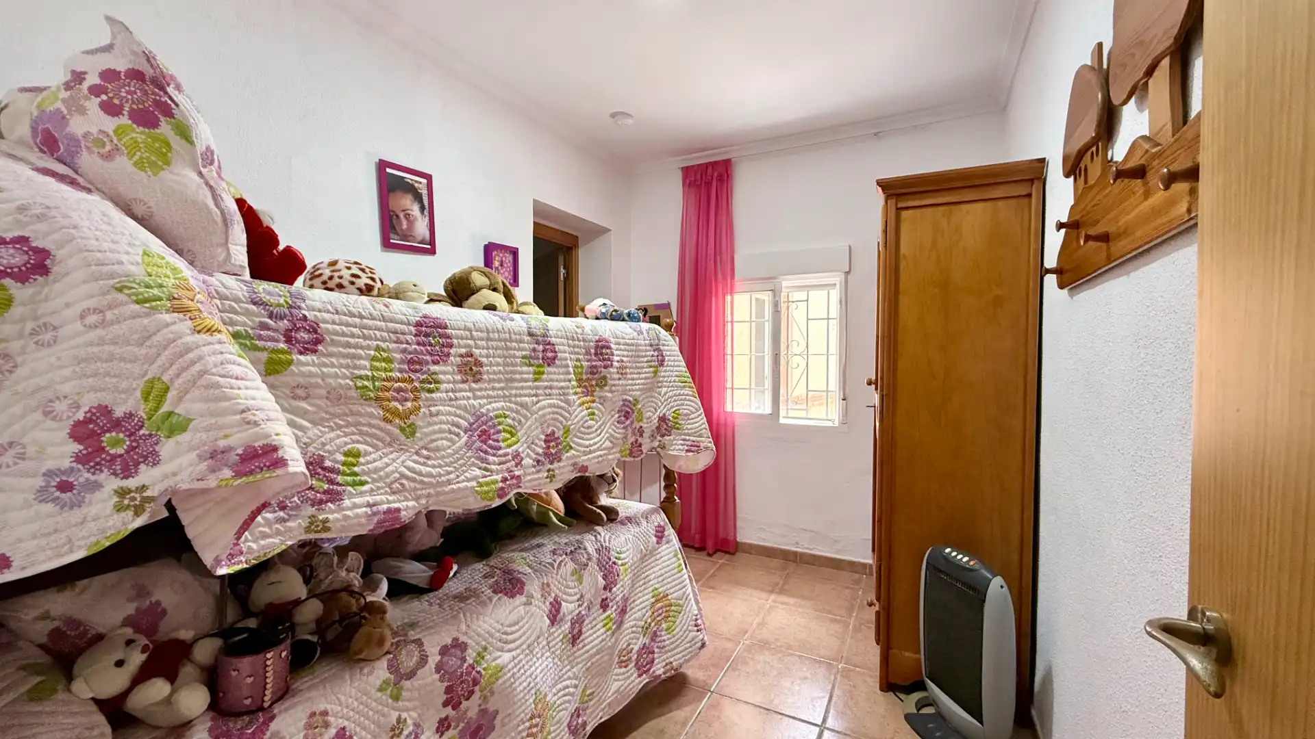 Habitación de Casa o chalet en venta en Chiclana de la Frontera con Aire acondicionado, Calefacción y Jardín privado