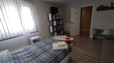 Foto 2 de Piso en venta en Calle Cigueña, San Millán - Ayuntamiento, Logroño