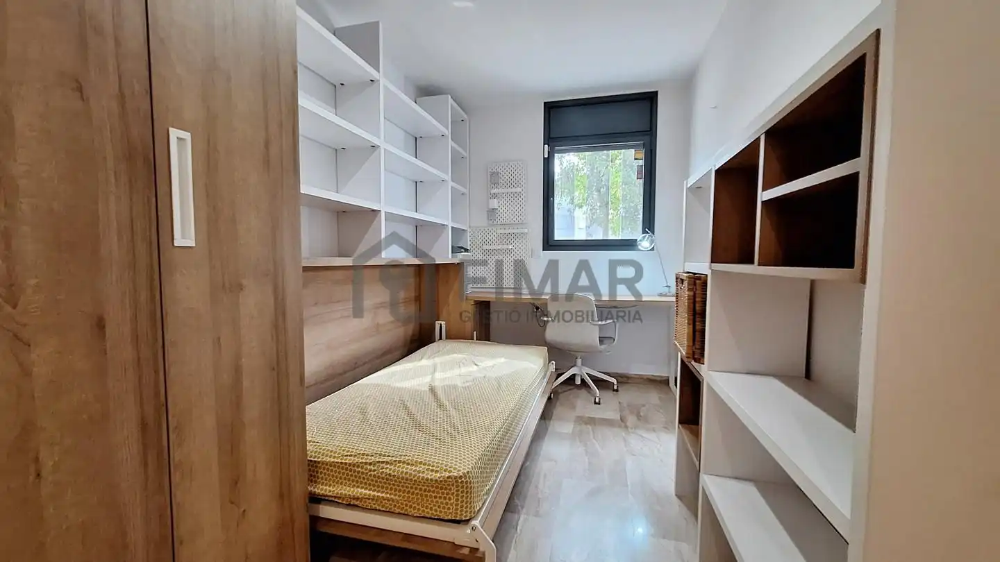Schlafzimmer von Erdgeschoss zum Verkauf in Mataró mit Klimaanlage, Heizung und Terrasse