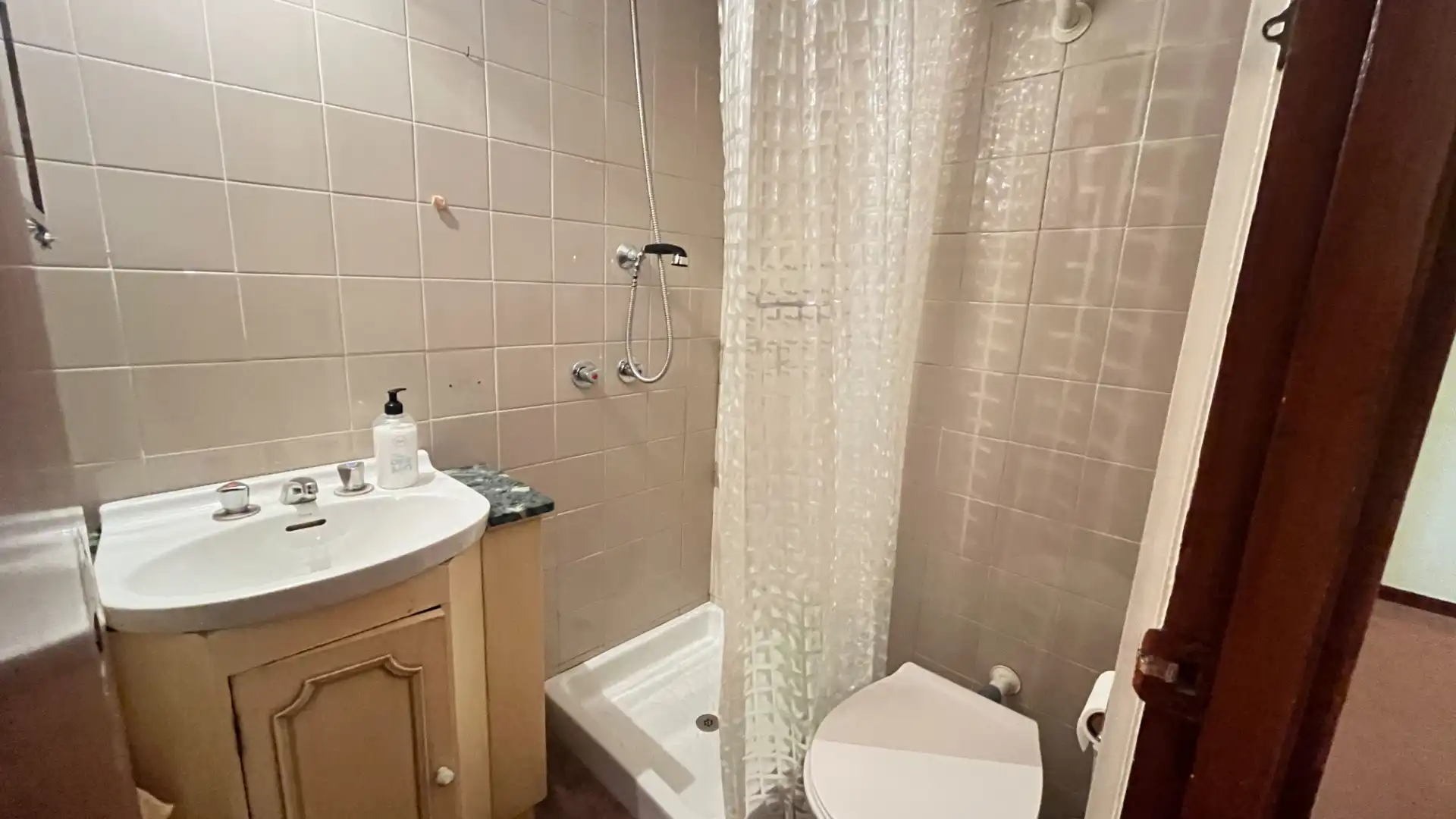 Bathroom of Flat for sale in Ibaiondo