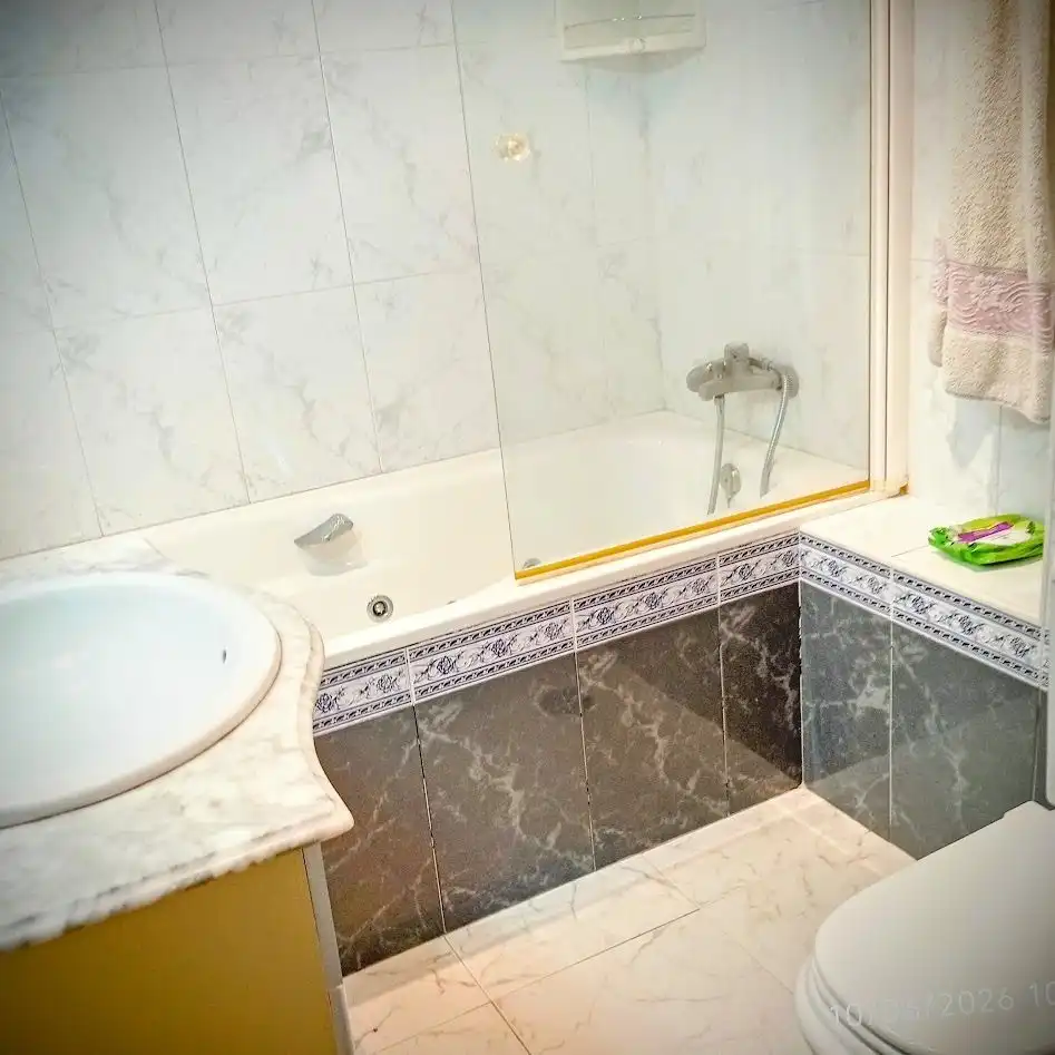 Badezimmer von Wohnung zum Verkauf in San Lorenzo de El Escorial mit Heizung und Abstellraum