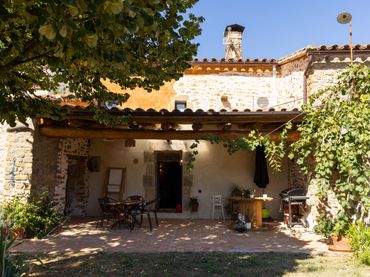 Country house with garden for sale in Sant Martí de Llémena