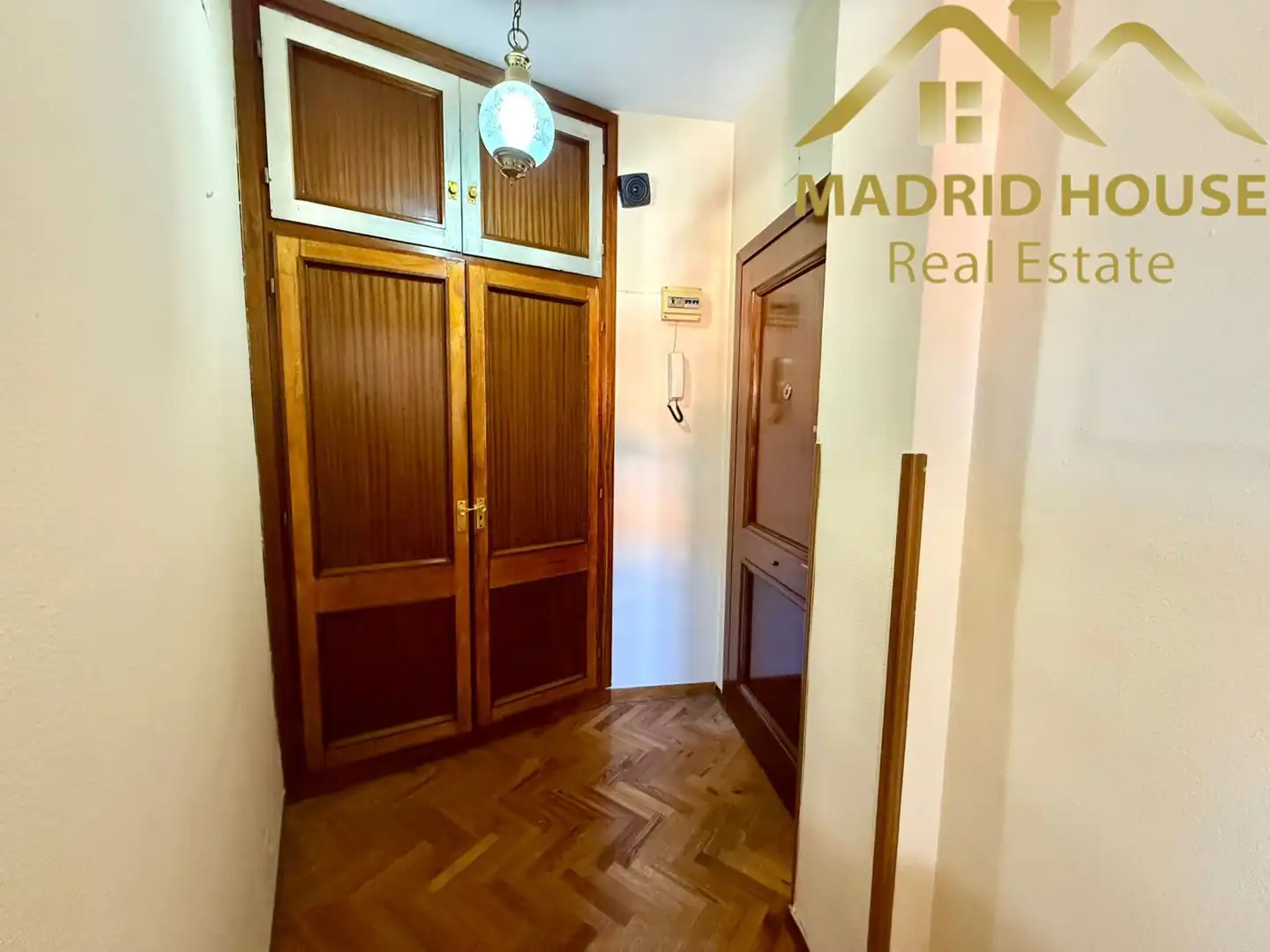 Außenansicht von Wohnung zum Verkauf in Madrid mit Heizung und Terrasse