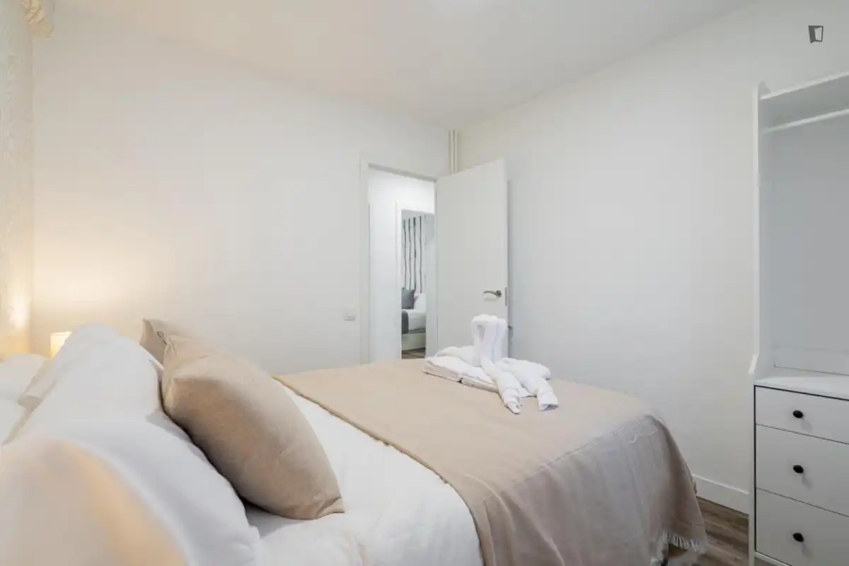 Habitación de Apartamento de alquiler en Madrid con Aire acondicionado, Amueblado y Horno