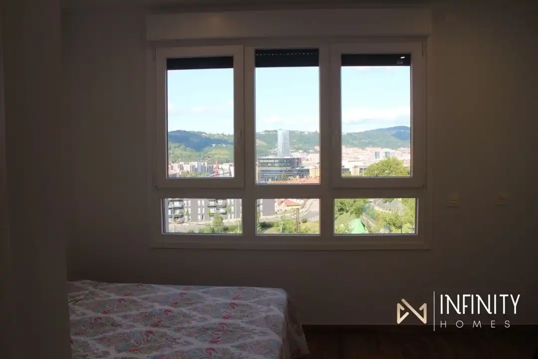 Habitación de Piso de alquiler en Bilbao  con Calefacción, Terraza y Balcón