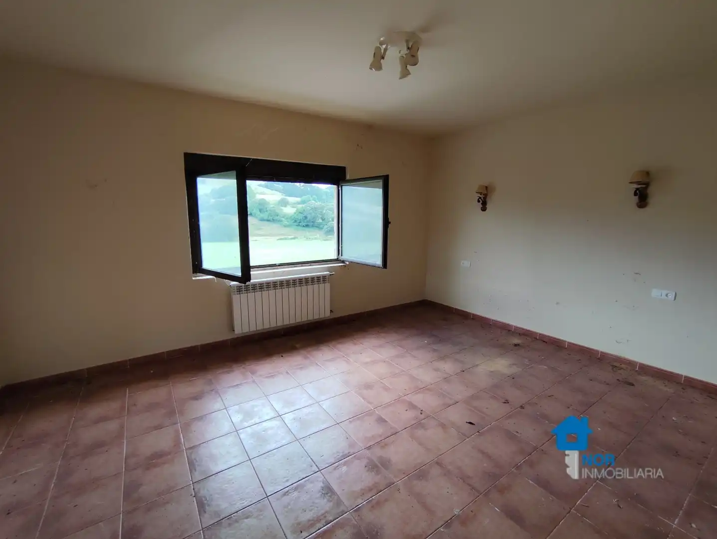 Sala de estar de Casa adosada en venta en Bareyo con Terraza y Trastero
