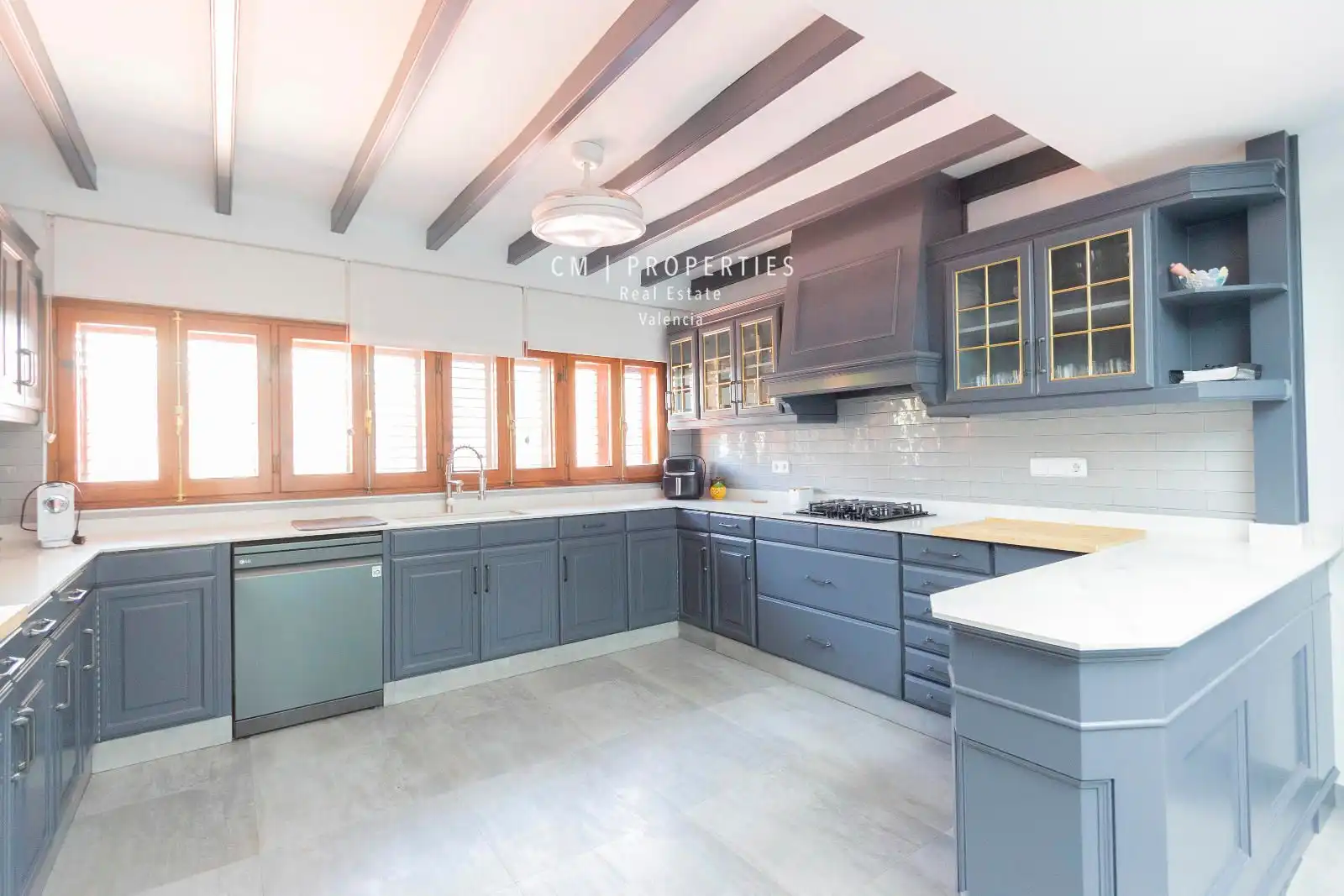 Cocina de Casa o chalet en venta en Paterna con Aire acondicionado, Calefacción y Piscina