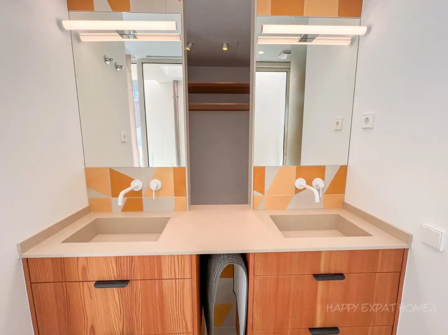 Bathroom of Houses for sale in Sant Pere de Ribes  with Air Conditioner, Heating and Private garden