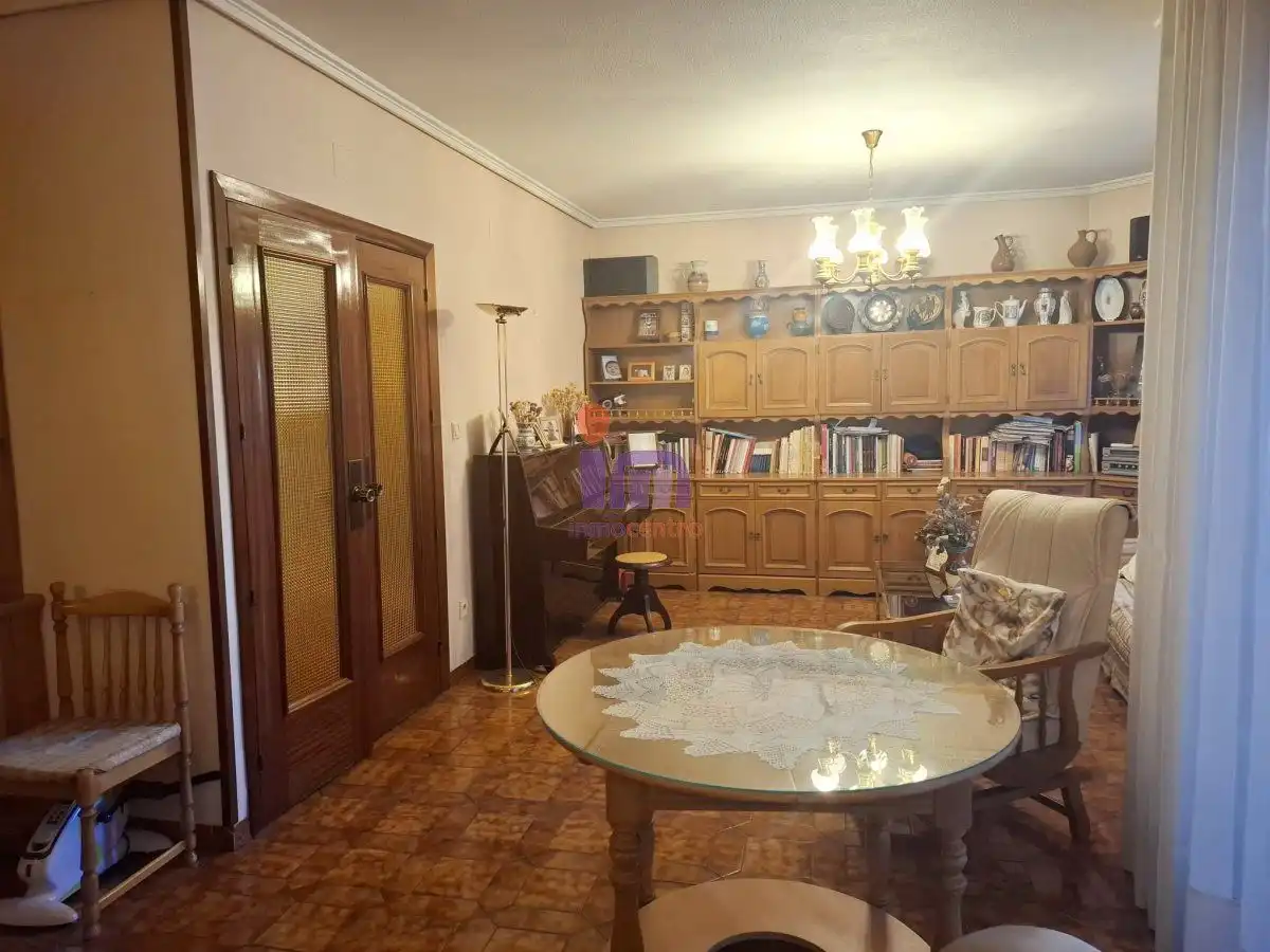 Piso con terraza en venta en Valdepeñas, imagen 3