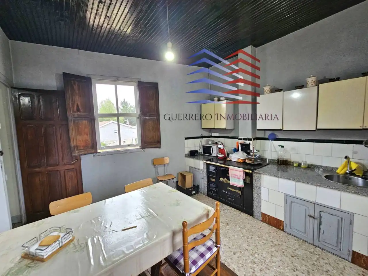 Cuina de Casa o xalet en venda en Celanova amb Jardí privat i Terrassa