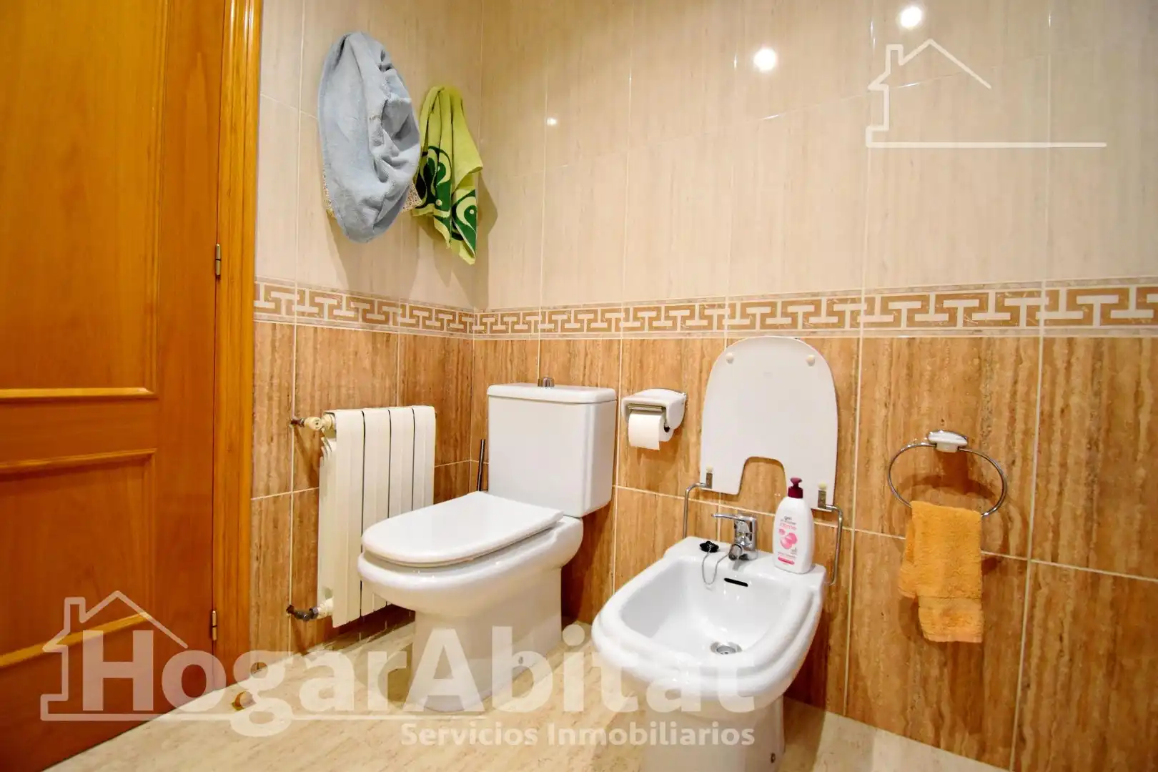 Baño de Casa adosada en venta en El Real de Gandia con Aire acondicionado, Terraza y Trastero