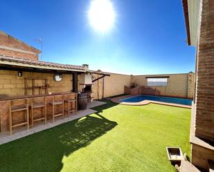 Swimming pool of House or chalet for sale in Villanueva de Algaidas  with Air Conditioner, Terrace and Swimming Pool