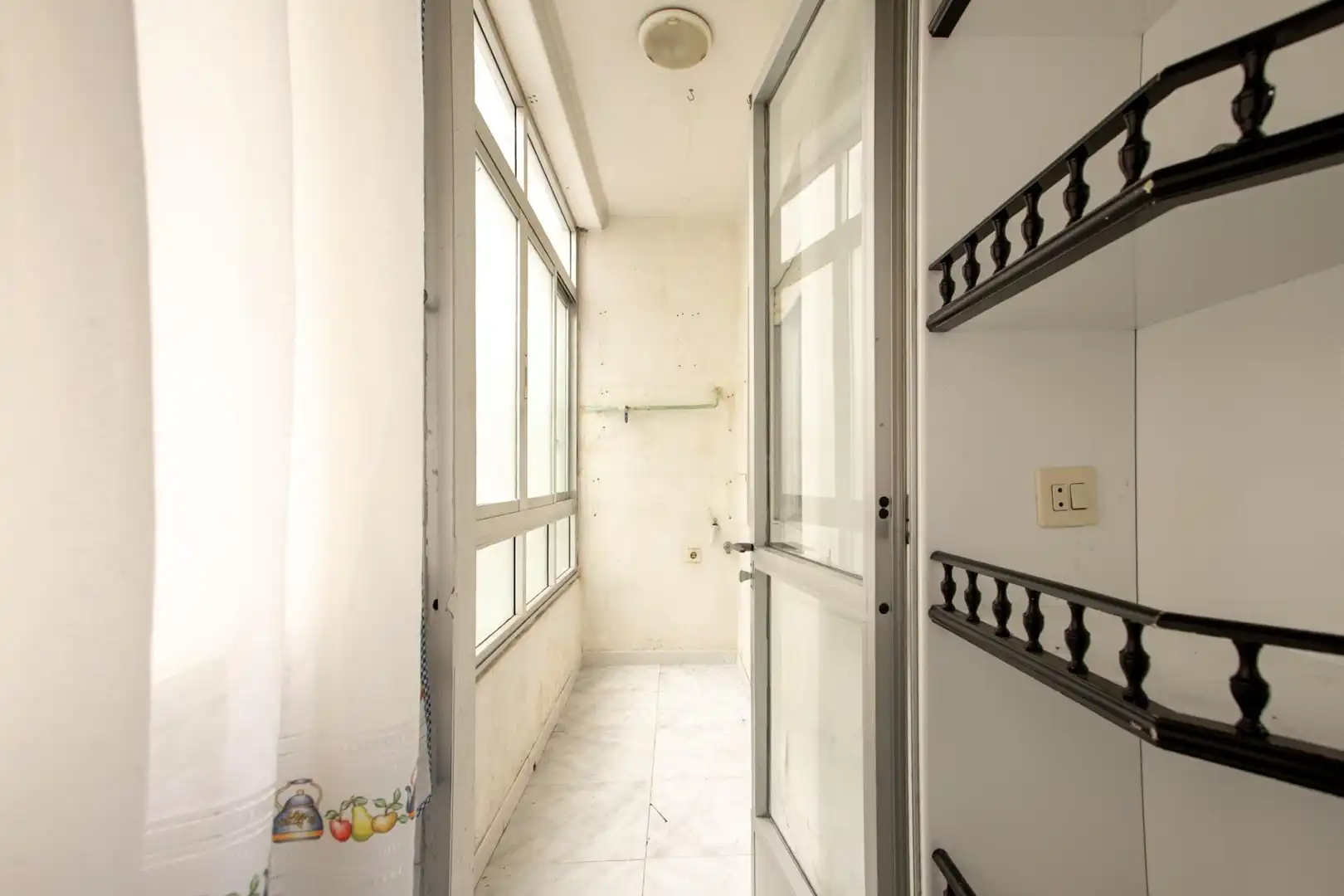 Piso en venta en Pontevedra Capital  con Parquet, Trastero y Balcón