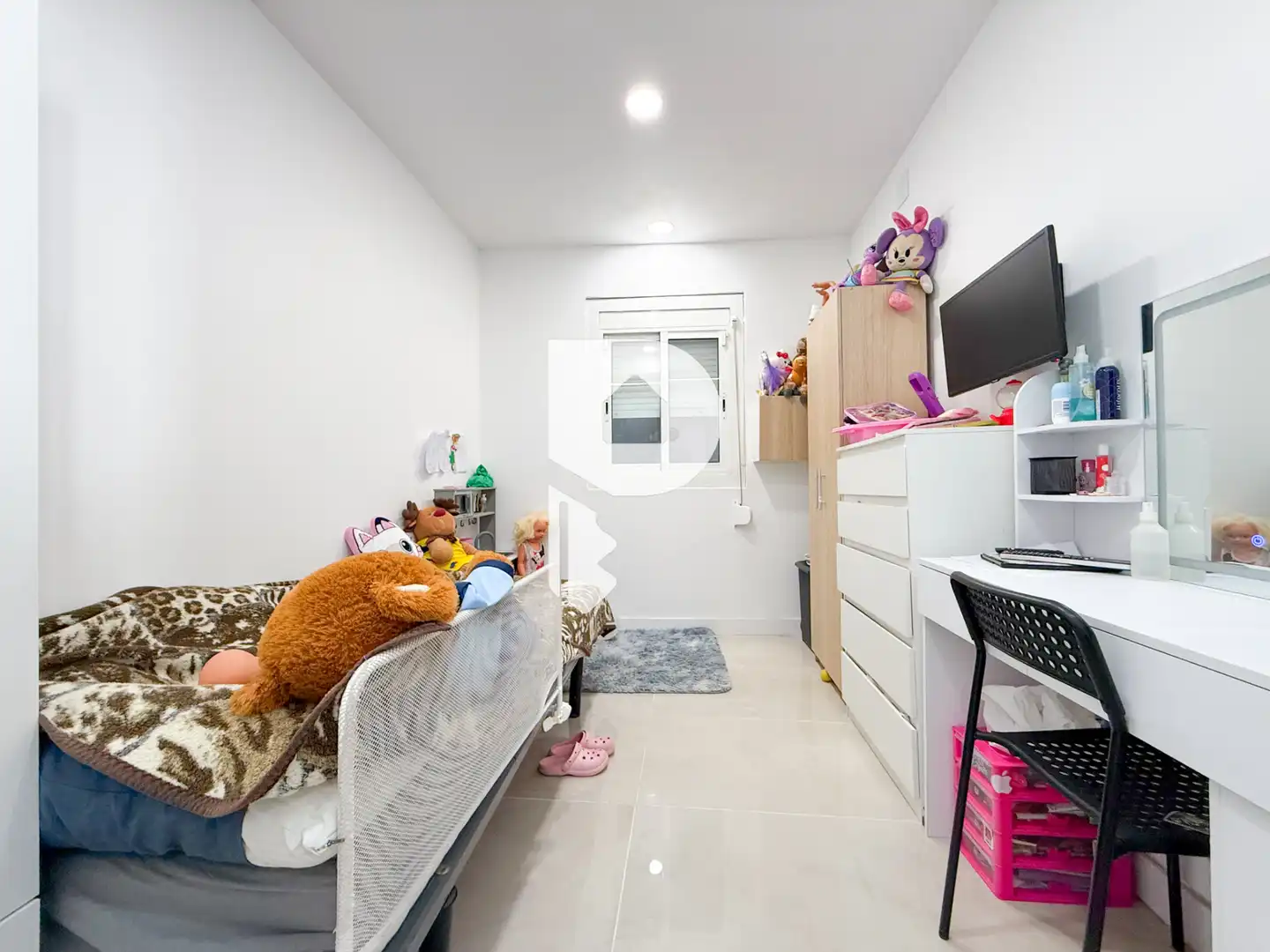 Habitación de Casa o chalet en venta en Sant Vicenç Dels Horts con Aire acondicionado, Calefacción y Jardín privado