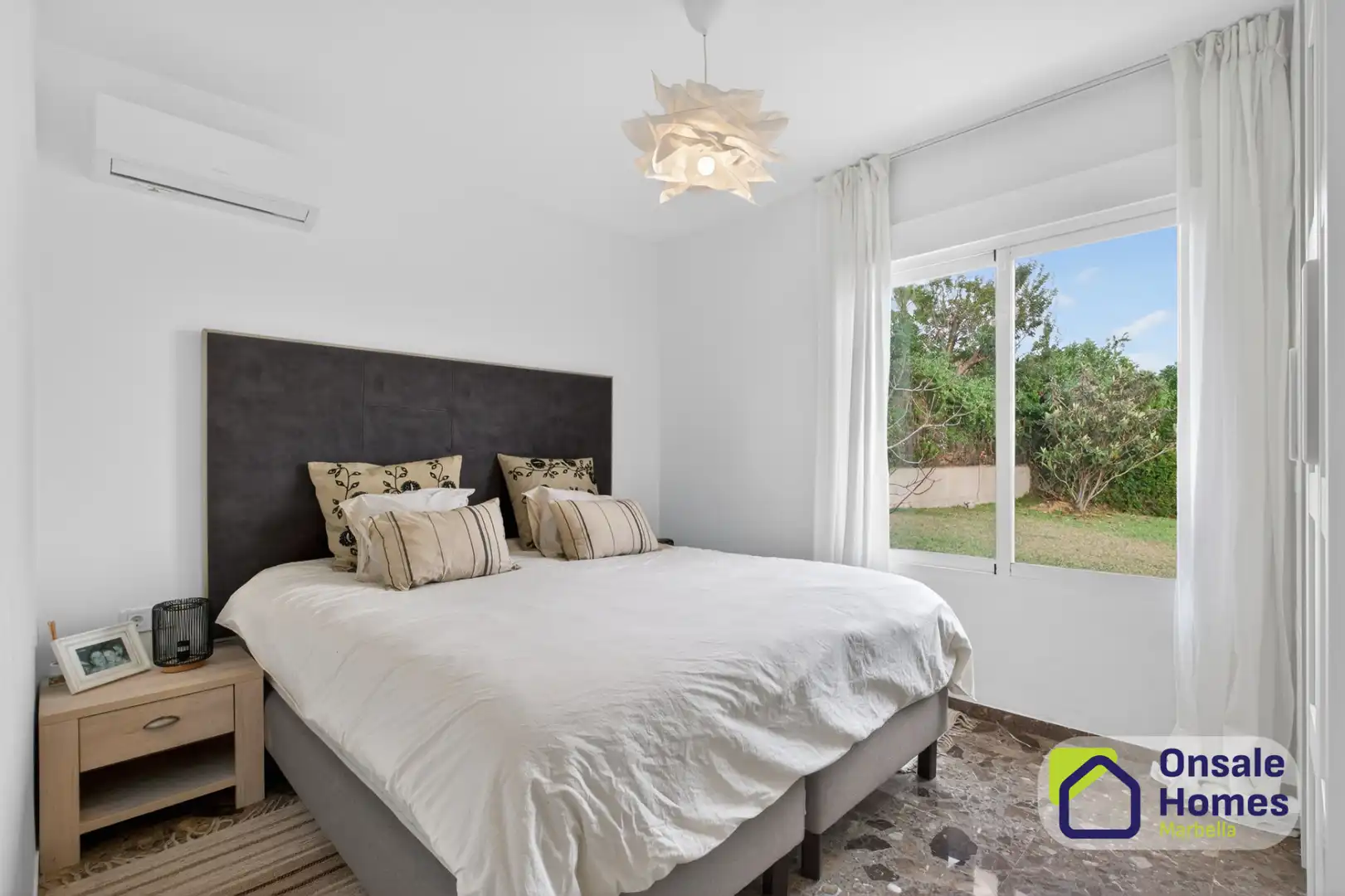 Bedroom of Houses for sale in Marbella  with Air Conditioner, Private garden and Terrace