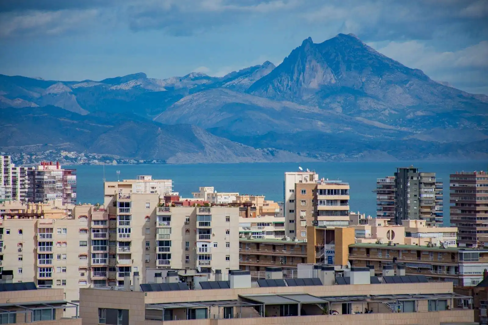 Vista exterior de Àtic en venda en Playa de San Juan - El Cabo de las Huertas