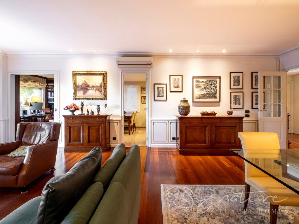 Living room of Planta baja for sale in Sant Cugat del Vallès  with Air Conditioner, Terrace and Swimming Pool