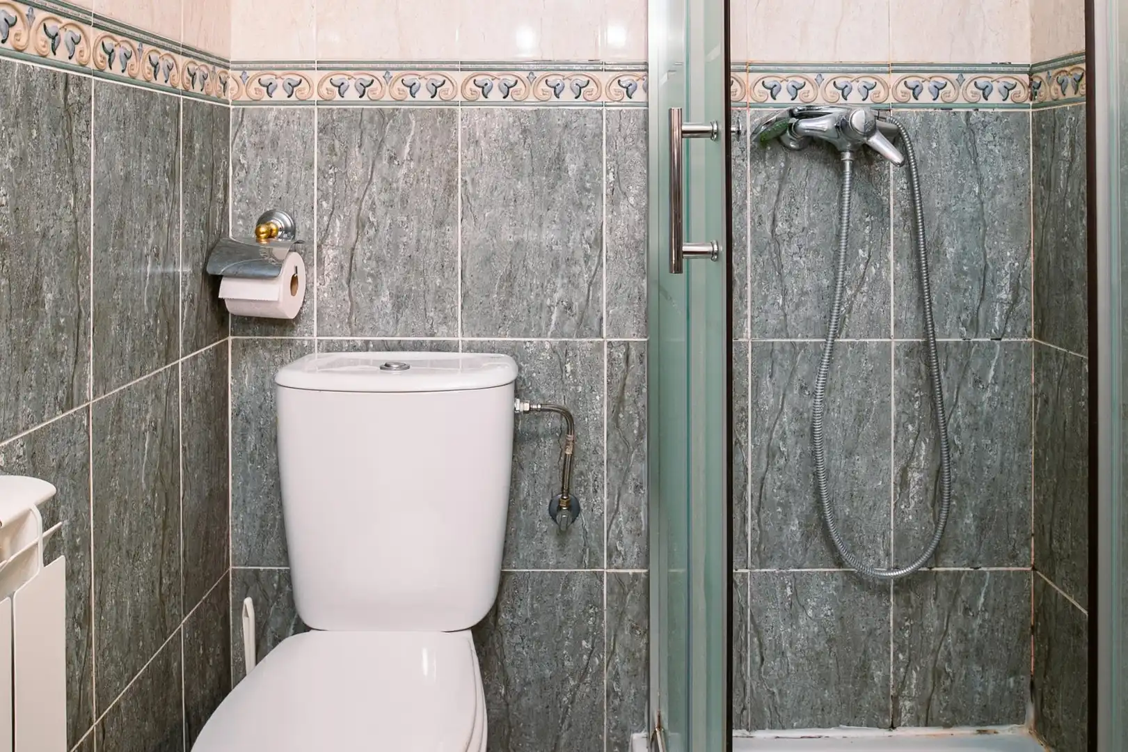 Bathroom of Flat for sale in Biescas  with Heating, Private garden and Terrace